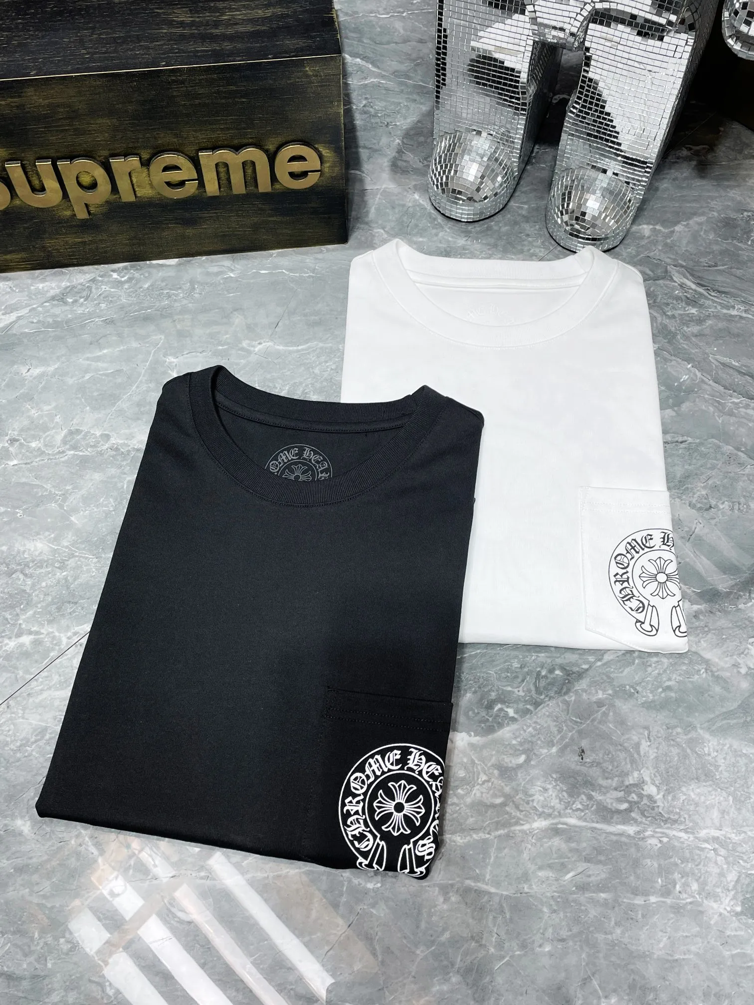 P140 New in summer Chrome Hearts 25ss 260g~270g High-weight, environmentally friendly and high-quality top-quality fabric Classic large horseshoe cross pattern Sanskrit short sleeves Imported glue printing and dyeing Counter synchronization 1:1 replica version Recommended color: black white Size: S, M, L, XL